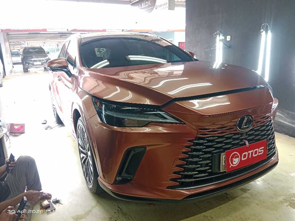 2023 Lexus RX 350 H 2.5 Luxury 4X2 - Foto 1 dari 6