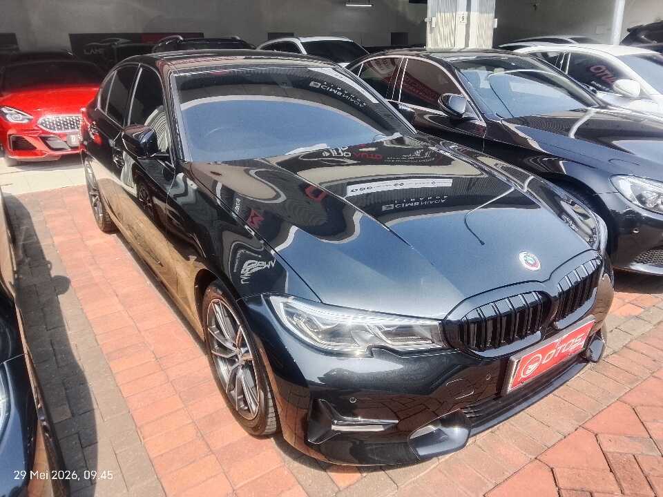 2019 BMW 320i 2.0 - Foto 1 dari 6