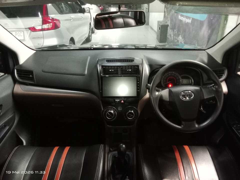 Foto Mobil Bekas Dashboard Toyota Avanza 1.3 E tahun 2018