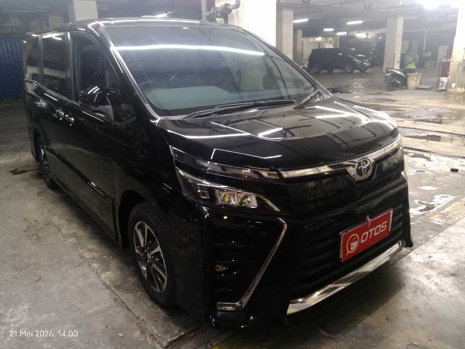2018 Toyota Voxy 2.0 - Foto 1 dari 6