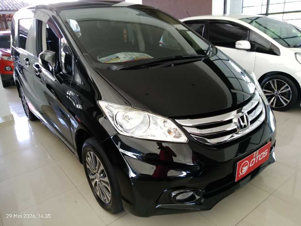 2015 Honda Freed 1.5 E - Foto 1 dari 6