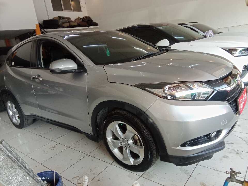 2016 Honda HR-V 1.5 E - Foto 1 dari 6