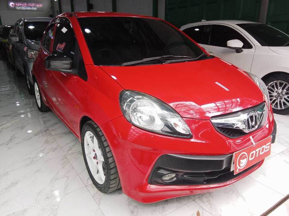 2015 Honda Brio 1.2 Satya E - Foto 1 dari 6