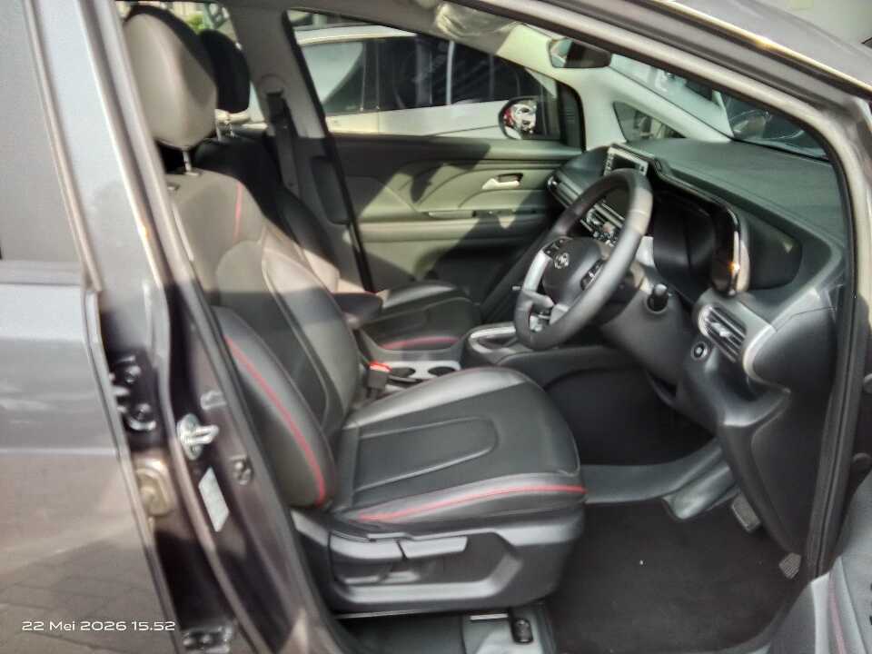 Foto Mobil Bekas Kabin Depan Hyundai Stargazer X 1.5 Prime tahun 2023