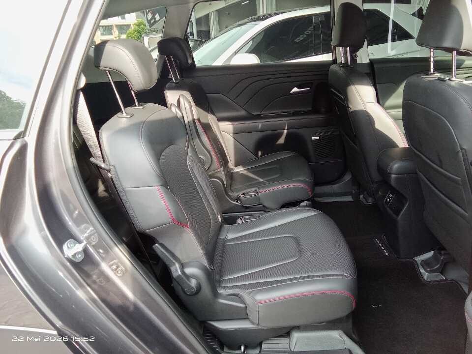 Foto Mobil Bekas Kabin Belakang Hyundai Stargazer X 1.5 Prime tahun 2023