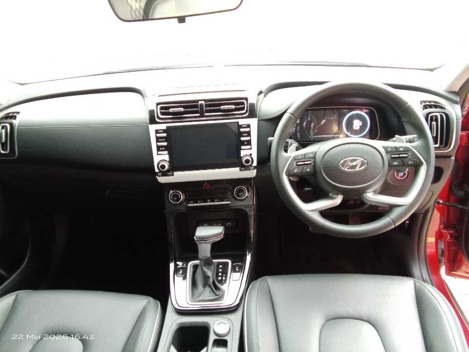Foto Mobil Bekas Dashboard Hyundai Creta 1.5 Prime tahun 2023