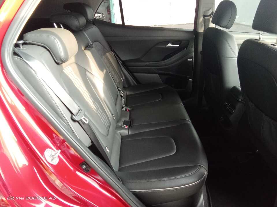 Foto Mobil Bekas Kabin Belakang Hyundai Creta 1.5 Prime tahun 2023