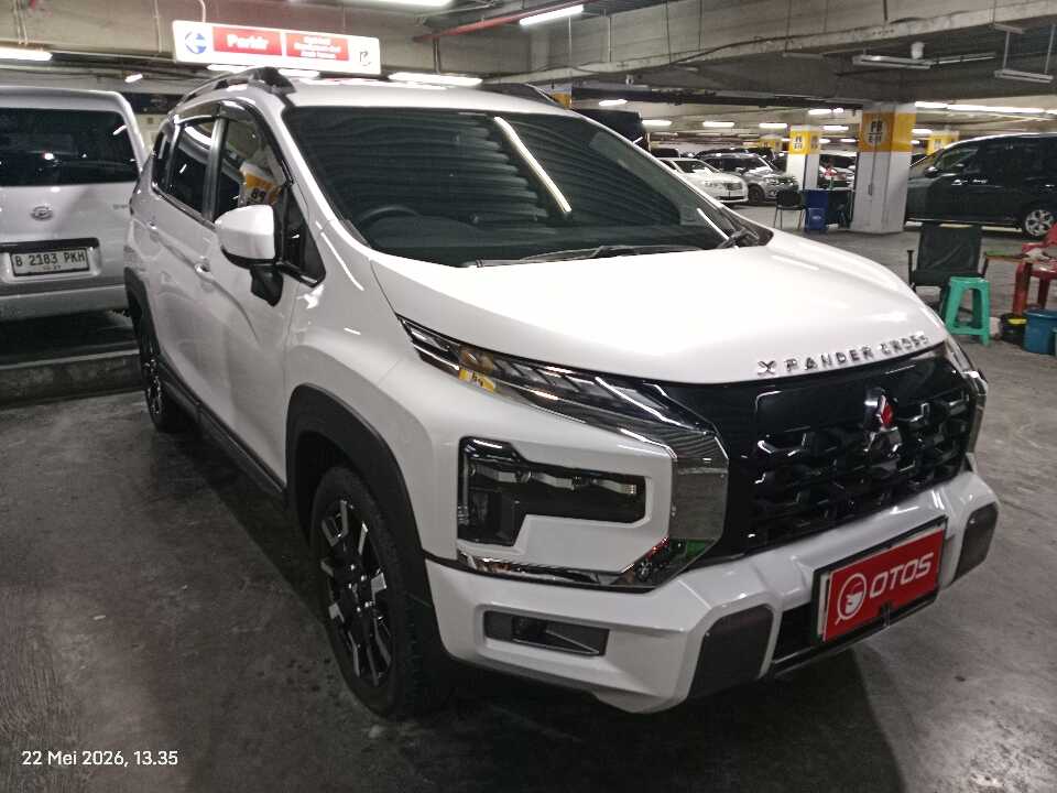 2025 Mitsubishi Xpander 1.5 Cross - Foto 1 dari 6