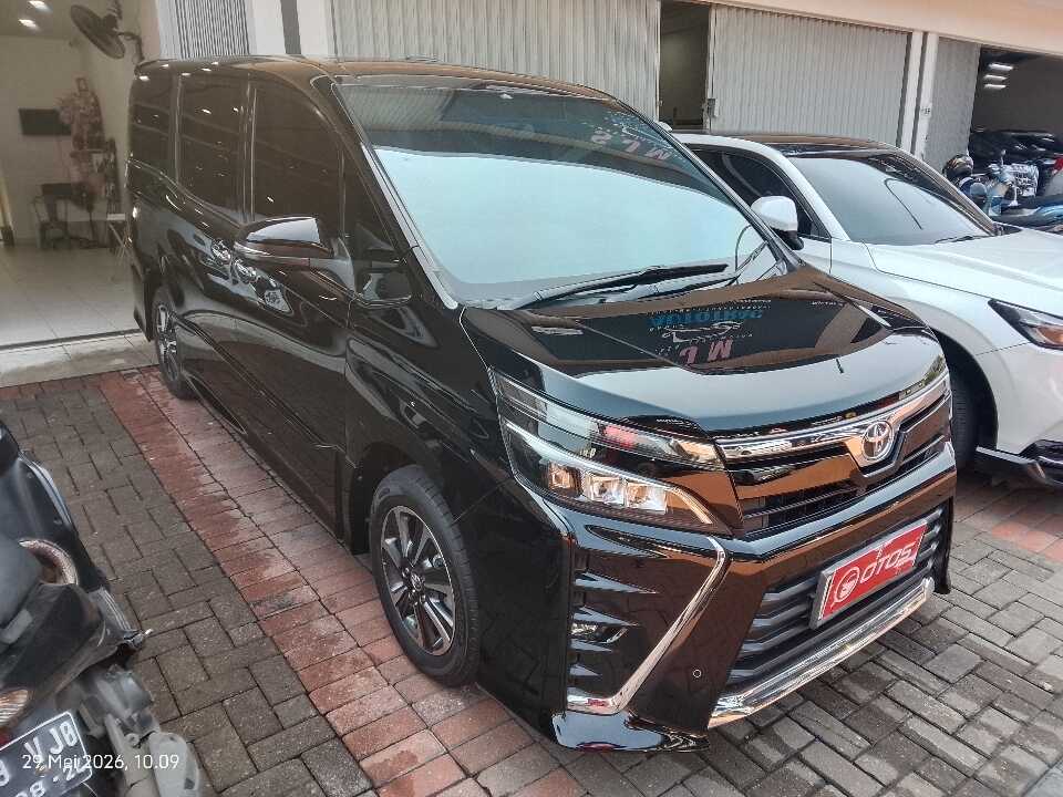 2018 Toyota Voxy 2.0