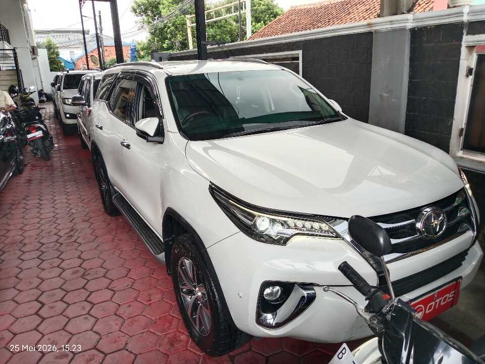 2018 Toyota Fortuner 2.4 4X2 VRZ - Foto 1 dari 6