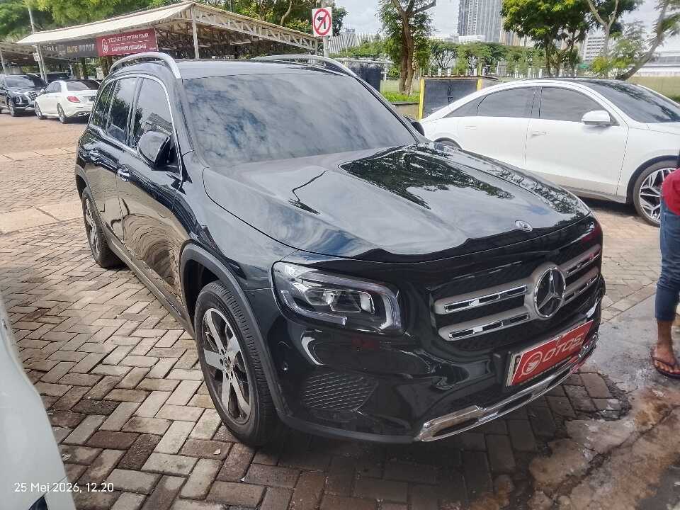 2023 Mercedes-Benz GLB200 1.3 Progressive Line Wagon - Foto 1 dari 6
