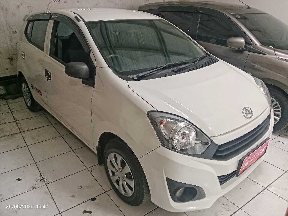 2021 Daihatsu Ayla 1.0 D - Foto 1 dari 6