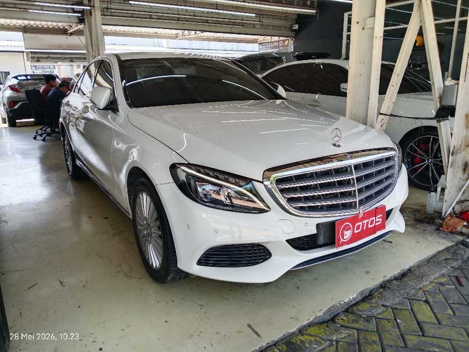 2015 Mercedes-Benz C250 2.0 - Foto 1 dari 6