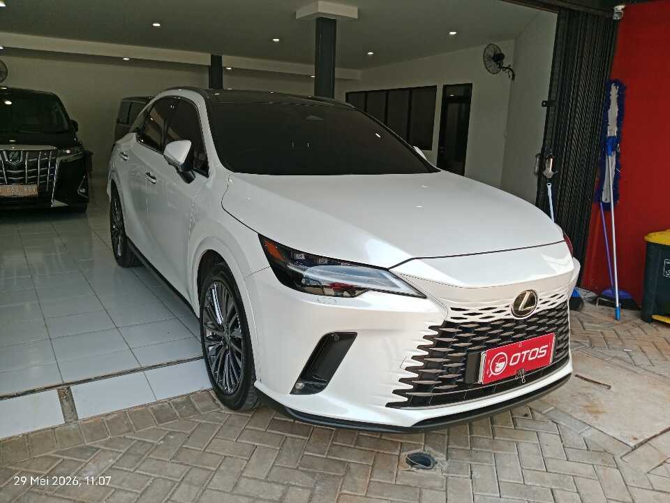 2023 Lexus RX 350 H 2.5 Luxury 4X2 - Foto 1 dari 6