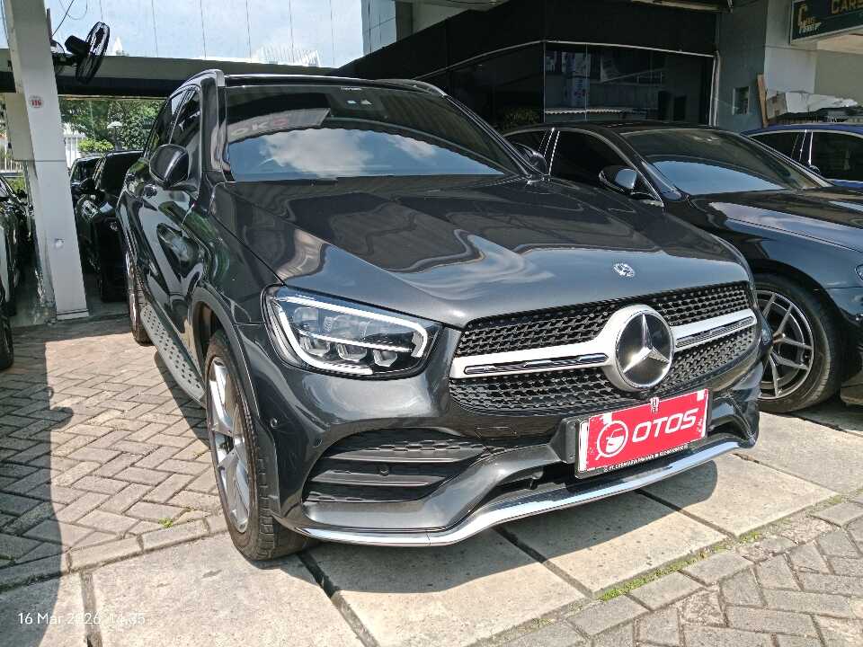 2020 Mercedes-Benz GLC200 2.0 - Foto 1 dari 6