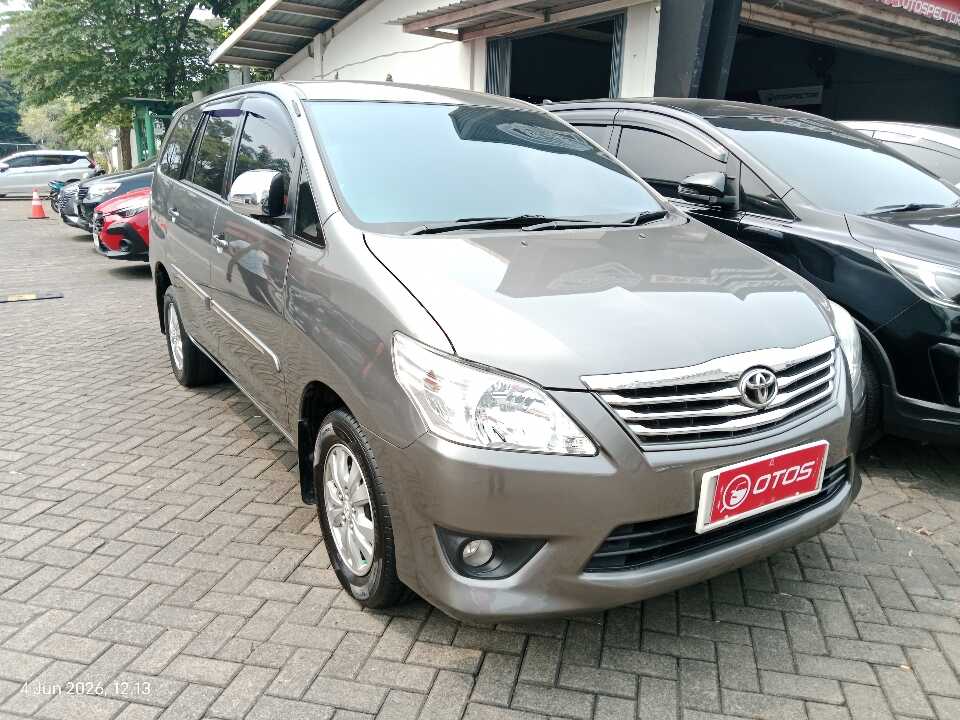 2013 Toyota Kijang Innova 2.5 G - Foto 1 dari 6