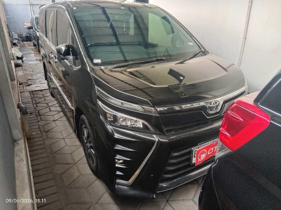 2018 Toyota Voxy 2.0