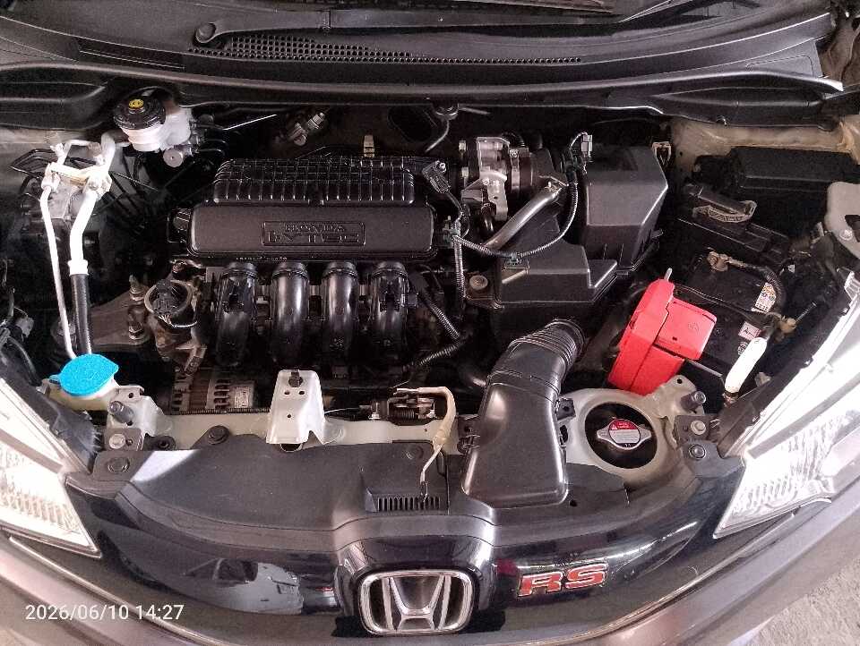 Foto Mobil Bekas Mesin Honda Jazz 1.5 RS tahun 2017