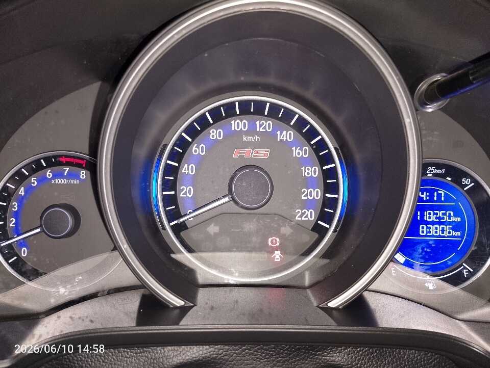 Foto Mobil Bekas Odometer Honda Jazz 1.5 RS tahun 2017
