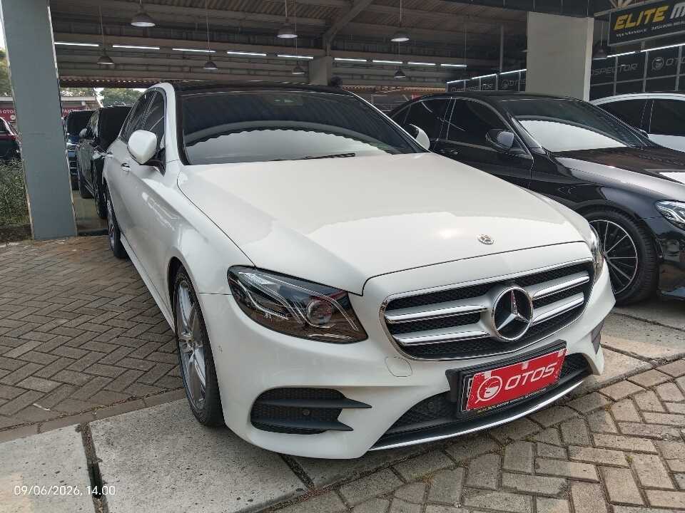 2021 Mercedes-Benz E350 2.0 - Foto 1 dari 6