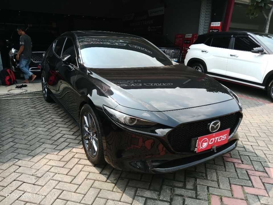 2019 Mazda 3 2.0 Skyactiv-G Hatchback - Foto 1 dari 6