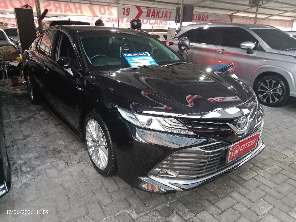 2019 Toyota Camry Hybrid 2.5 HV - Foto 1 dari 6
