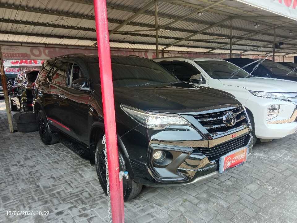 2018 Toyota Fortuner 2.4 4X2 VRZ - Foto 1 dari 6