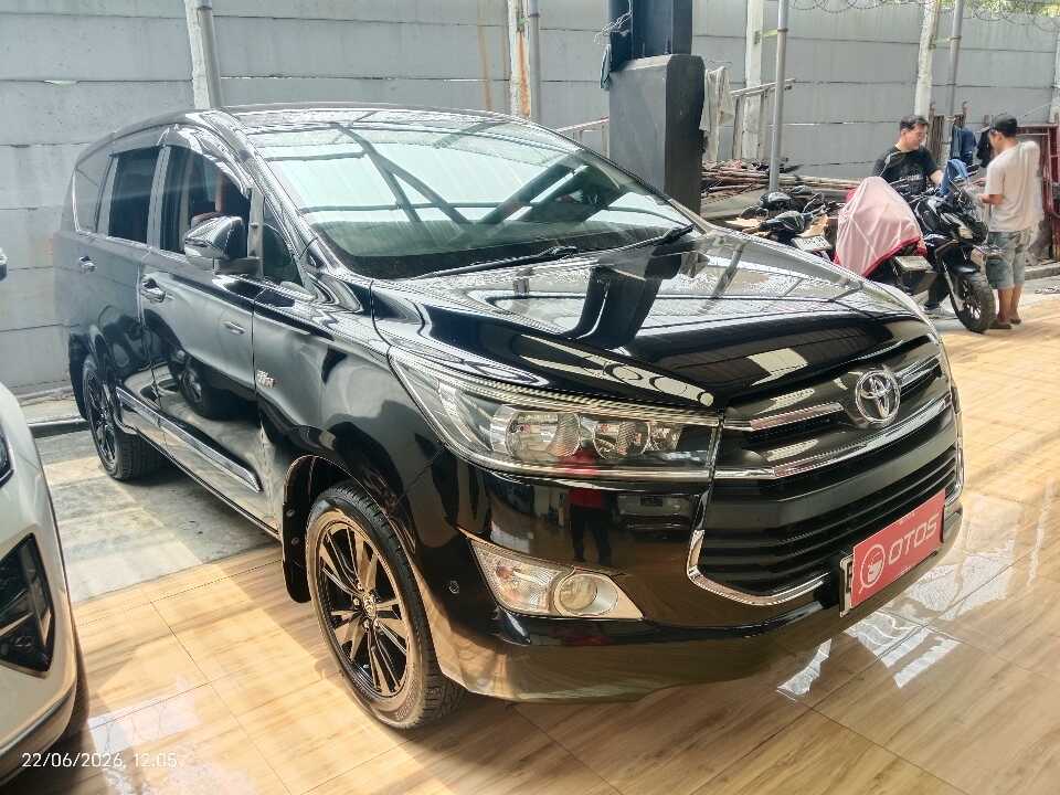 2016 Toyota Kijang Innova 2.0 V - Foto 1 dari 6