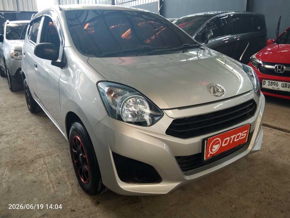 2017 Daihatsu Ayla 1.0 D - Foto 1 dari 6