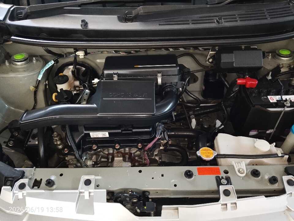 Foto Mobil Bekas Mesin Daihatsu Ayla 1.0 D tahun 2017
