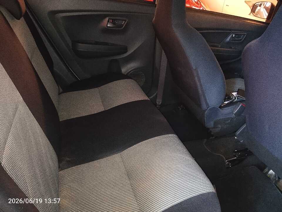 Foto Mobil Bekas Kabin Belakang Daihatsu Ayla 1.0 D tahun 2017