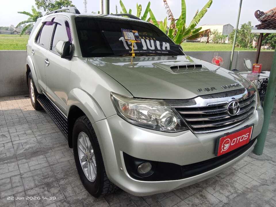 2012 Toyota Fortuner 2.5 G - Foto 1 dari 6