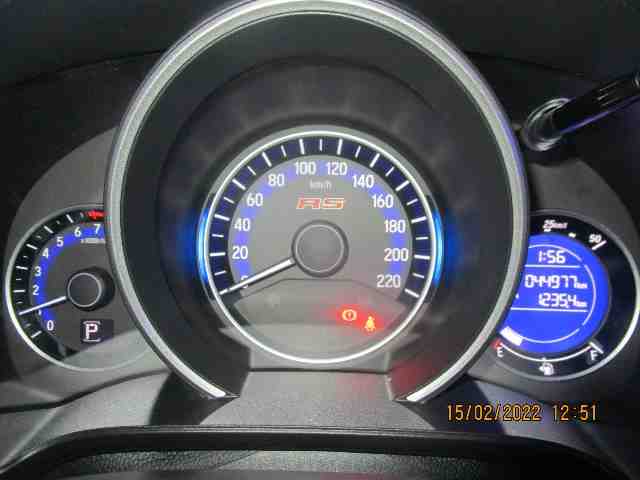 Foto Mobil Bekas Odometer Honda Jazz  tahun 2016