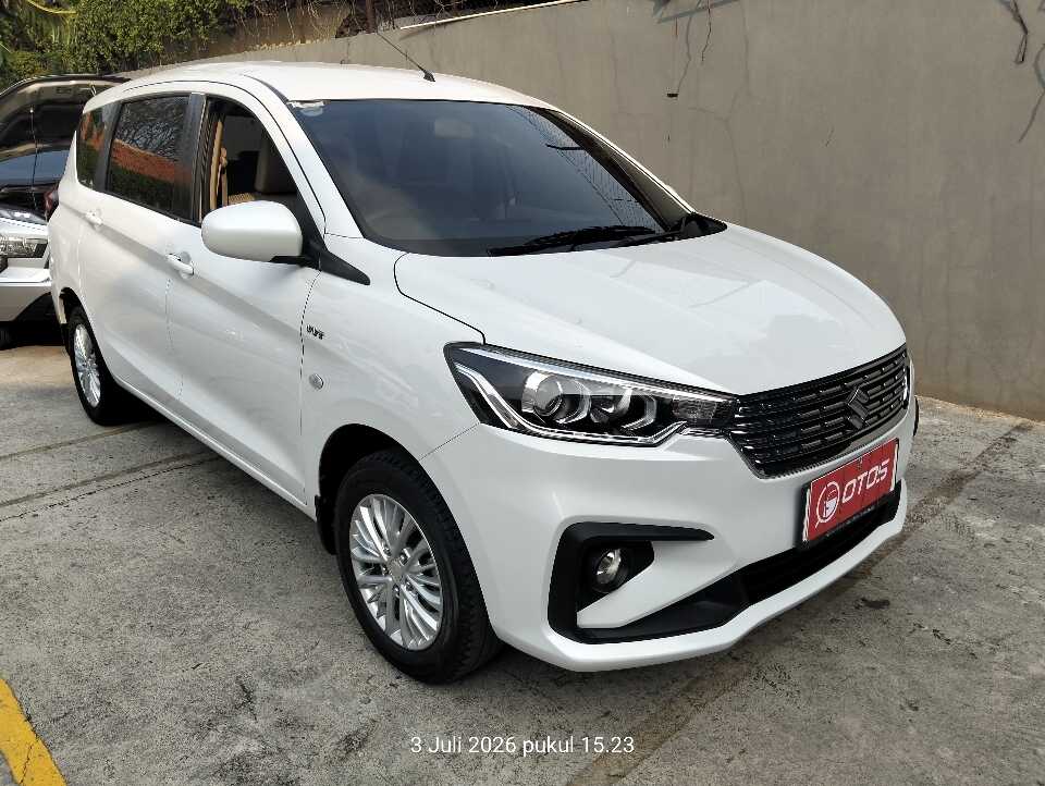 2020 Suzuki Ertiga 1.5 GL - Foto 1 dari 6