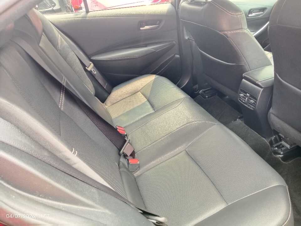 Foto Mobil Bekas Kabin Belakang Toyota Corolla Altis HEV 1.8 HEV tahun 2020